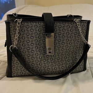 Chain Guess bag